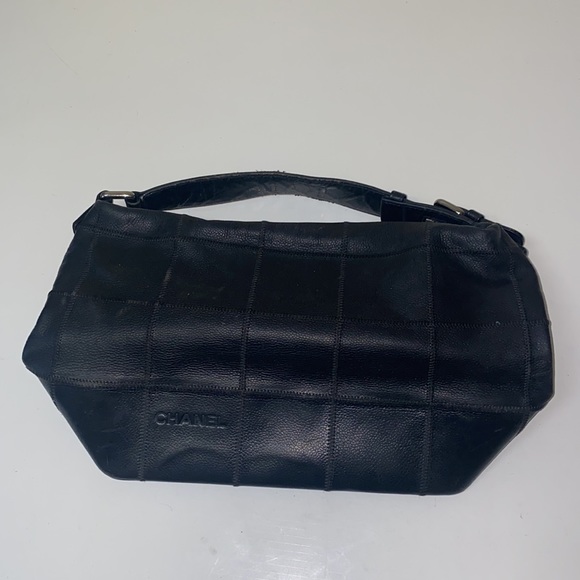 Vintage Chanel Purse - Picture 3 of 16